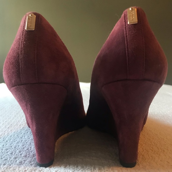 Coach Rileigh Burgundy Wedges size 8 NWT - Picture 4 of 8